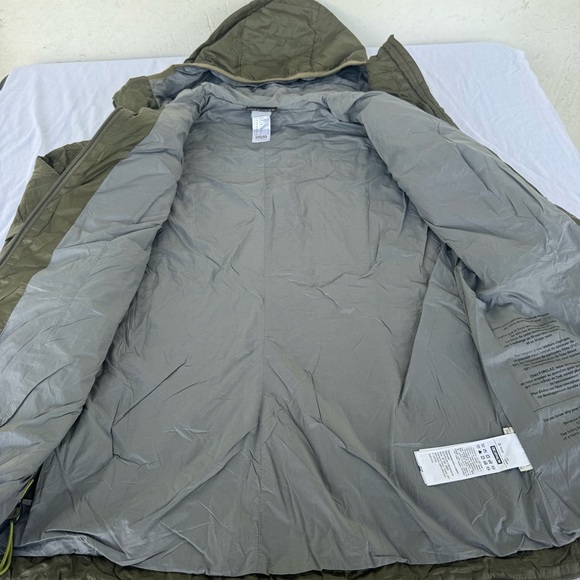 FORCLAZ Mountain Trekking Hooded Down Jacket MT100 - XS - Picture 8 of 10